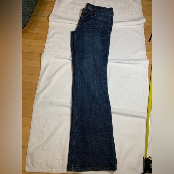 28" waist Silver Jeans dark wash flared - Picture 11 of 15